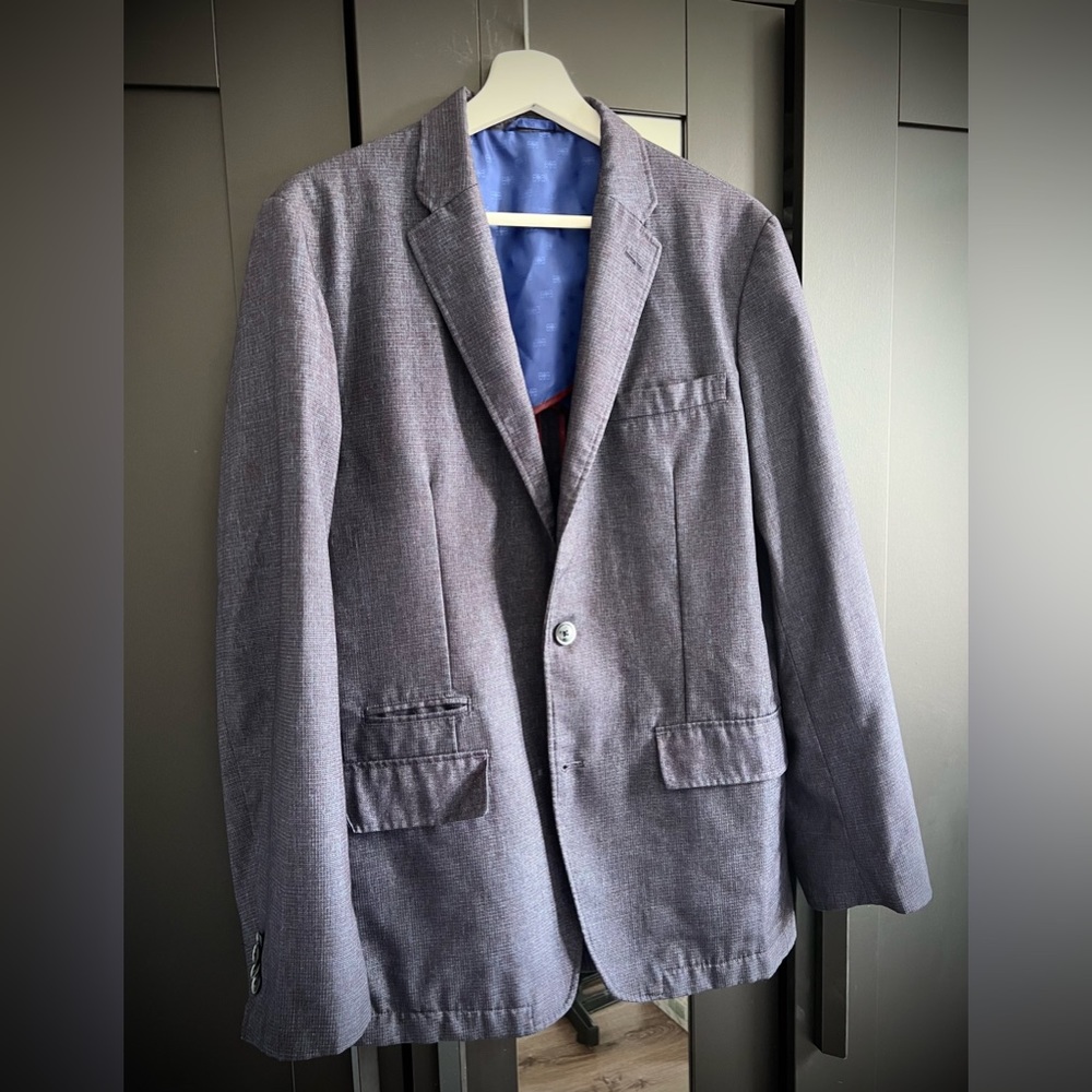 Ben Sherman Men’s Navy Suit Jacket. Size 48R.